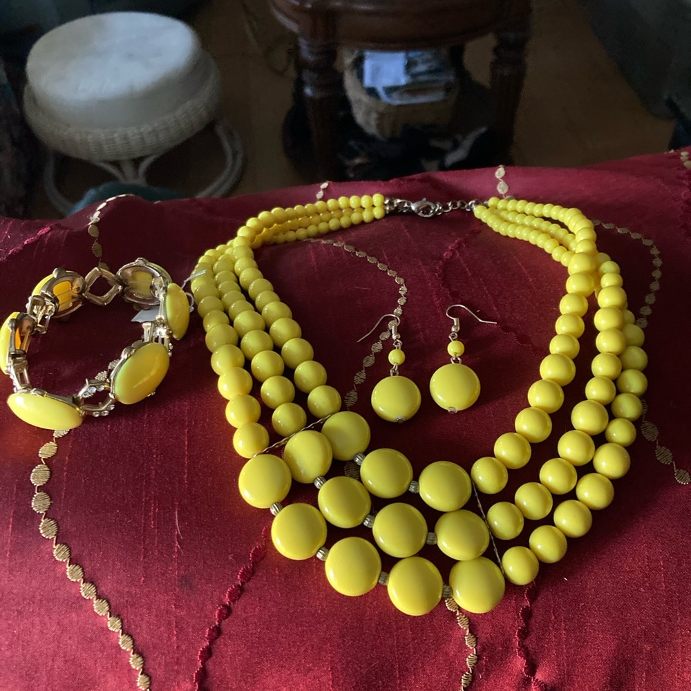 Vintage jewelry set